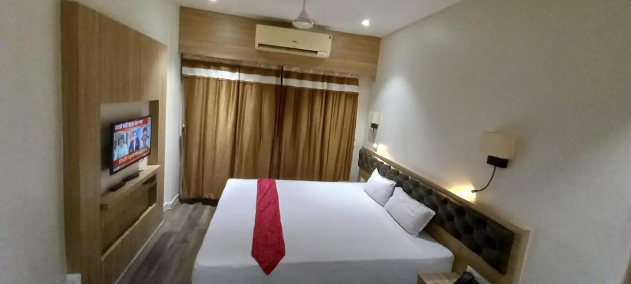 Ojas Hotel & Resort Durgāpur Esterno foto